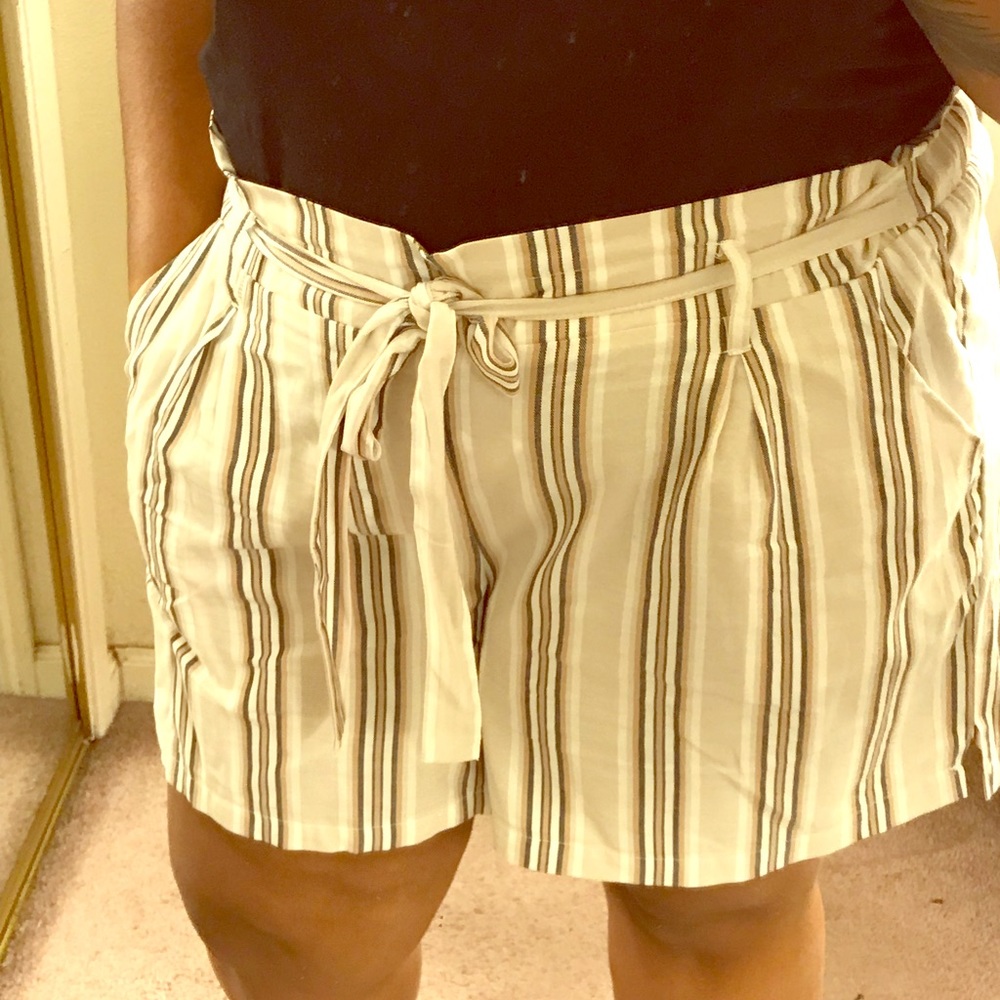 Great light casual shorts worn once!